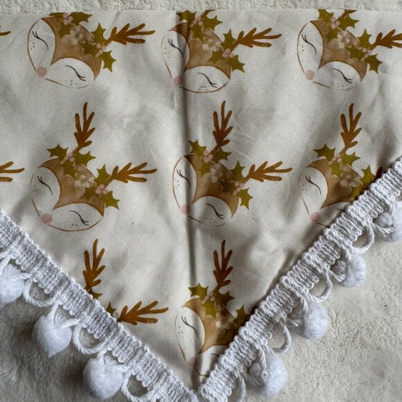 NWT Loic by Design Reindeer Babe Christmas Dog Bandana, White + Tan, Size M - Picture 3 of 13